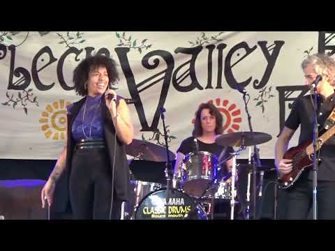 Lady Nade in the Big Barn at Purbeck Valley Folk Festival 19th August 2023