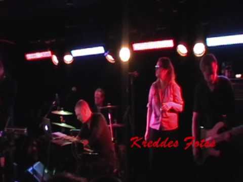 Spejderrobot + 3 featuring Camilla Munck - Som et plaster på såret