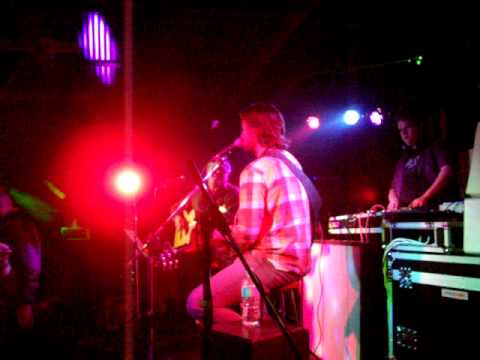 Axle Whitehead - I dont do surprises live acoustic - Part