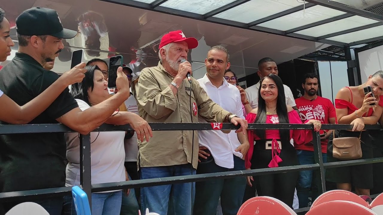 "Aqui tem amor, lá é inveja", diz Wagner em apoio a Rosalvo durante caminhada em Portão.