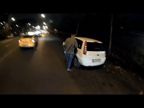 Ajtó. "Sok eszed van!" - Door. "You're smart!"