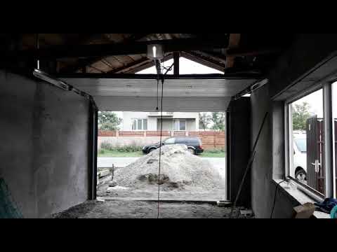 Usa sectionala ieftina culoare maro RAL 8014 in Glodeanu Sarat jud BUzau