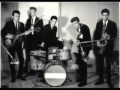 Michael Z. Gordon and the Marketts - Outer Limits