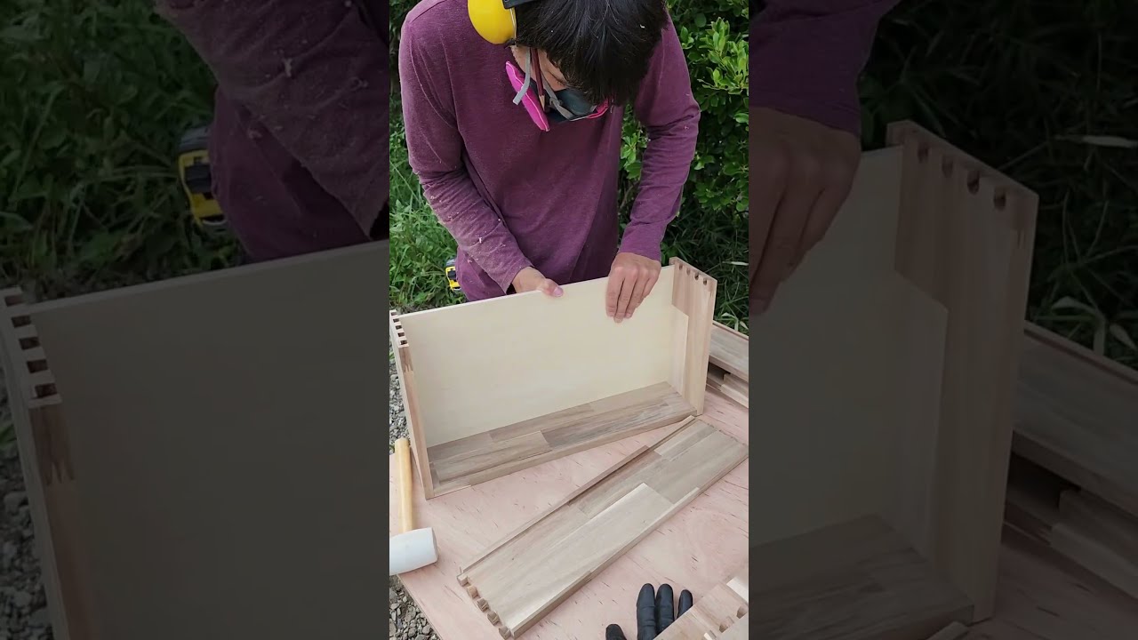 Dovetailed Custom Drawer Boxes for a Bathroom Vanity Build - Using a Makita Mizokiri - Groove Cutter