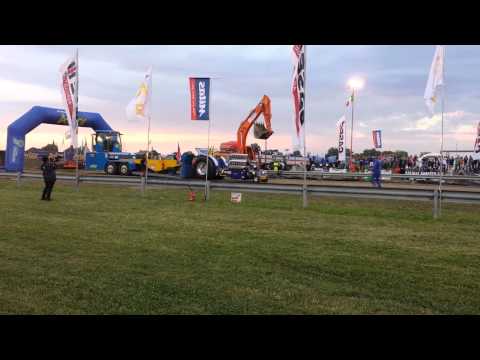 Tractor pulling pezzolo 2013 tornado 2