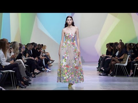 Elie Saab Spring/Summer 2023 Runway | Paris Fashion Week | VRAI Magazine