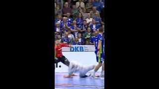 Download lagu VfL Gummersbach vs. THW Kiel - Game Highlights mp3 Download lagu VfL Gummersbach vs. THW Kiel - Game Highlights mp3