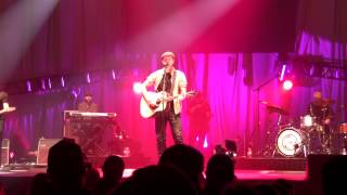 Dean Brody sings &quot;Bounty&quot; with Naomi Bristow the Kicx 106 &quot;Beam me up Dean&quot; contest winner
