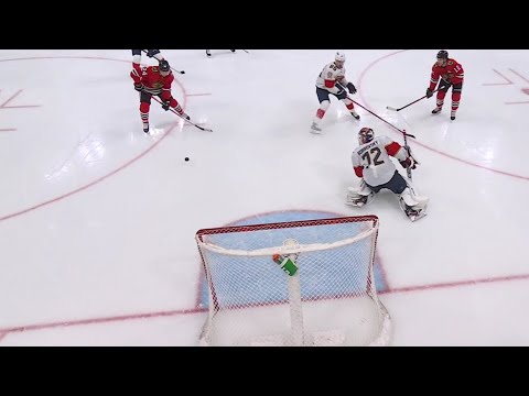 3/25/21  Pius Suter Gives The Hawks A 2-0 Lead