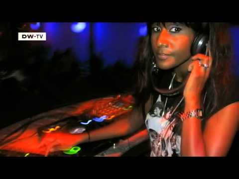 Portrait der britischen DJane Smokin Jo | euromaxx