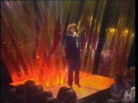 Christie Allen - Don't Put Out The Flame (1981)