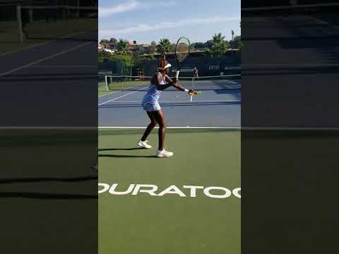 Clervie Ngounoue practicing with Nastia Pavlyuchenkova