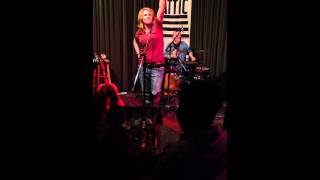 I Didn&#39;t Just Kiss Her ~ Jen Foster, live @ Eddie&#39;s Attic