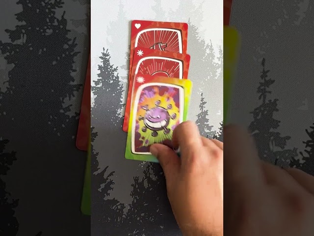 Vídeo relacionado con FIGUI GAMES Juego de Mesa en Español, 2 Modos de Juego, Diseño Octogonal con 24 Letras, Juego de Palabras, Incluye 35 Cartas con 140 Categorías, Ideal para Niños y Adultos (Rojo y Blanco)
