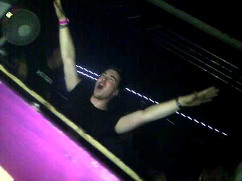 Cream Hardwell - Spaceman