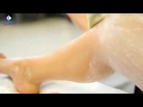 Rimedi di gente di decolorazione di pelle di mani Il peeling da pigmentary nota su mani