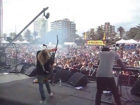 The Galvatrons - She's in love - 2009 -  St Kilda Festival "SHRIMPVAULT"