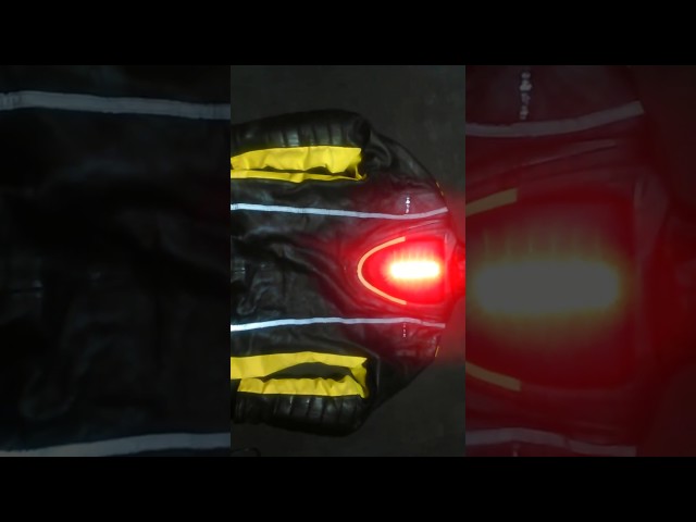 Vídeo relacionado con YNYW Chaqueta unisex con luz LED flash para hombre y mujer, chaleco para fiesta, Navidad, disfraz al aire libre (chaqueta, XL)