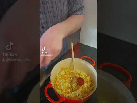 geschmorte Kalbshaxen mit Kartoffelstock