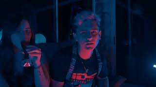 Delirio Lyrics English Translation