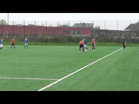 2 nov 2013 VV De Meern B2 - Houten B2 com 9-2 Doelpunt Stephan, assist Nick (5-0)