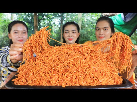 Yummy cooking Noodle chili with stir-fried beef and hot god recipe