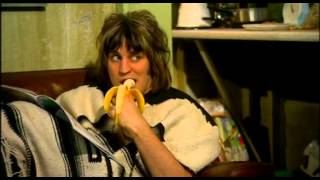 Mighty Boosh - Black bits in bananas (Tarantula eggs - Howard, Howard, Howard)