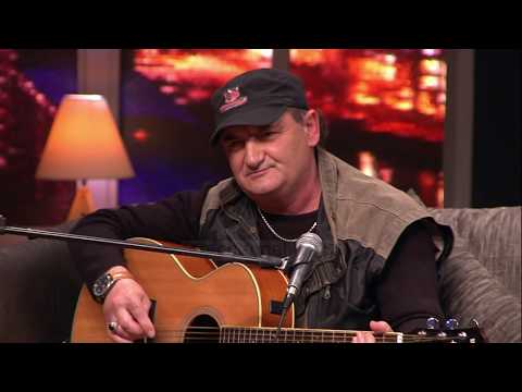 Agron Bulku interpreton në Soirée “Vitet Fëminore”