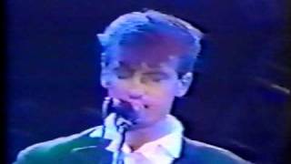 Crowded House Live in Frankfort 11 There Goes God