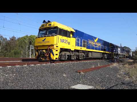 NR25 (Indian Pacific) and 8225 with PN 6NY3 - 22/9/17