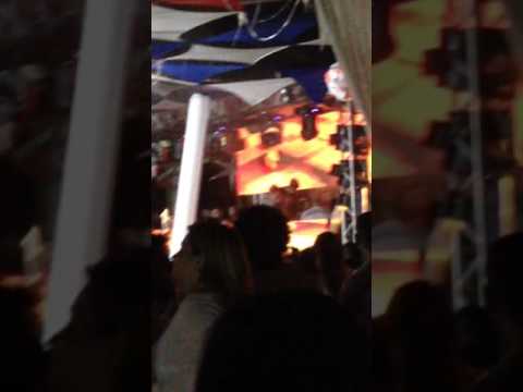 Pump White/Gabriel Boni