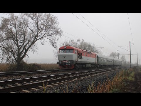 KŽC „Bardotka“ 749-006 durchfährt mit dem R1572 Všetaty, Tschechien