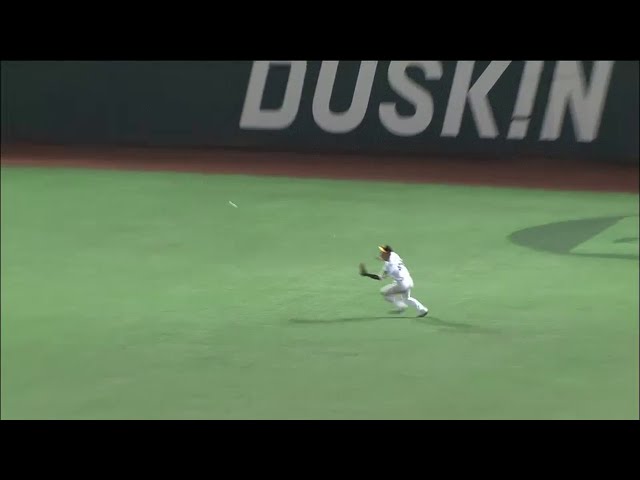 6回表 ホークス長谷川がスライディングキャッチ!! 好守で貢献!! 2014/6/1 H-S