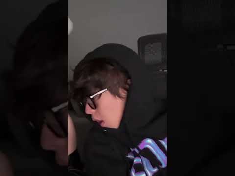 What is Ricky doing 🤣