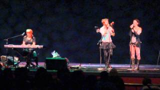 Amanda Palmer @Birch North Park Theater ~10 Bad Wine &amp; Lemon Cake (JAA &amp; AFP) 10-28-2011