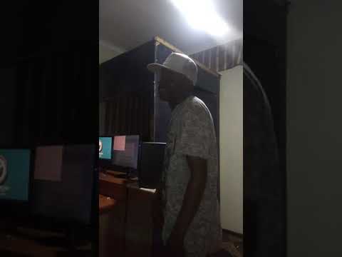 Ti  gonz  free style warming up for a collaboration with Roxxine