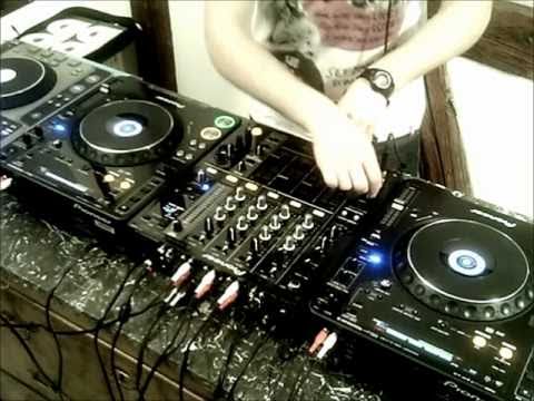 TenMinMix Techno & Tech-house - February 2011 by Onety (4th place !!)