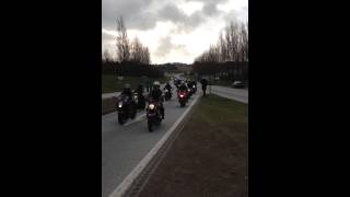 preview picture of video 'Ballade Moto hommage  Je suis Charlie  FFMC50 11/01/15'