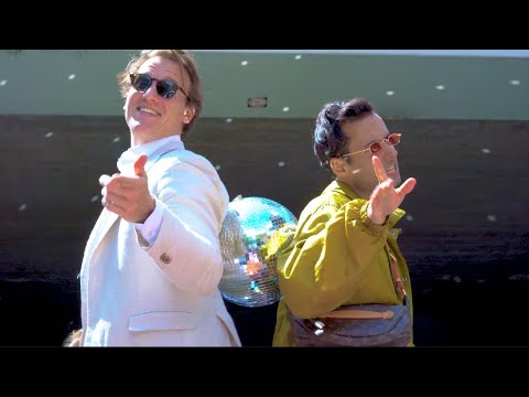 MC Prak$ ft. Robijntje - Young & Urban Dingen