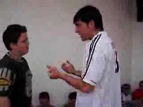 Criterioh vs Piezas - Batalla de Gallos 2010