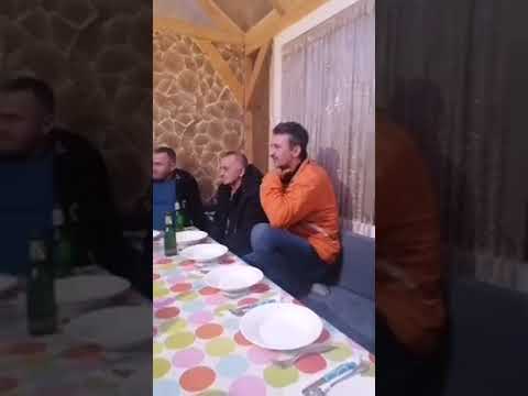 mladi izvori i bebe-- sarenika jabuka