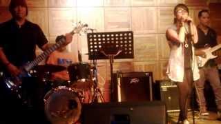 I WANT TO BREAK FREE - RETRO BAND WITH KIBI ON DRUMS