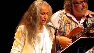 Maria Bethânia e Chico Lobo  - Criação