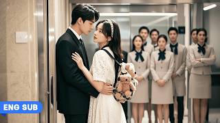 Download lagu CEO Has Never Liked Anyone, But He Falls In Love At First Sight With A Girl Rushing To The Elevator! mp3 Download lagu CEO Has Never Liked Anyone, But He Falls In Love At First Sight With A Girl Rushing To The Elevator! mp3