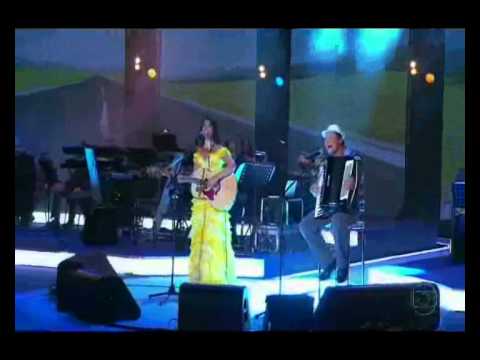 - Paula Fernandes e Dominguinhos - Caminhoneiro *-*