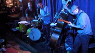 Enanos Café Jam Sessions - Chacal Ensamble - Forerunner (Ornette Coleman)