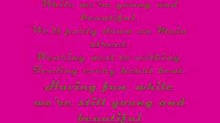 Carrie Underwood- We&#39;re Young and Beautiful Lyrics