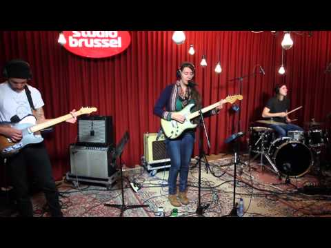 Studio Brussel: She Keeps Bees - Feather Lighter