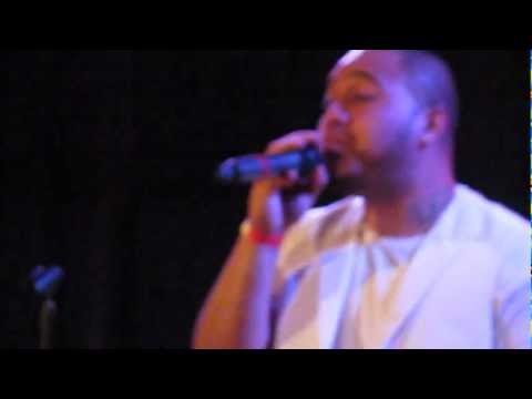 Loa Pole'o "Kiss Yah" live at Star Theater