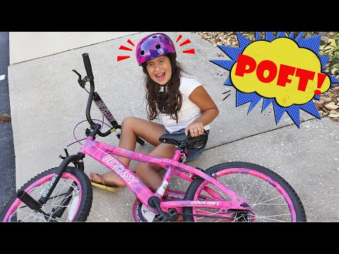 Maria Clara aprendendo a andar de bicicleta sem rodinhas será que ela conseguiu?